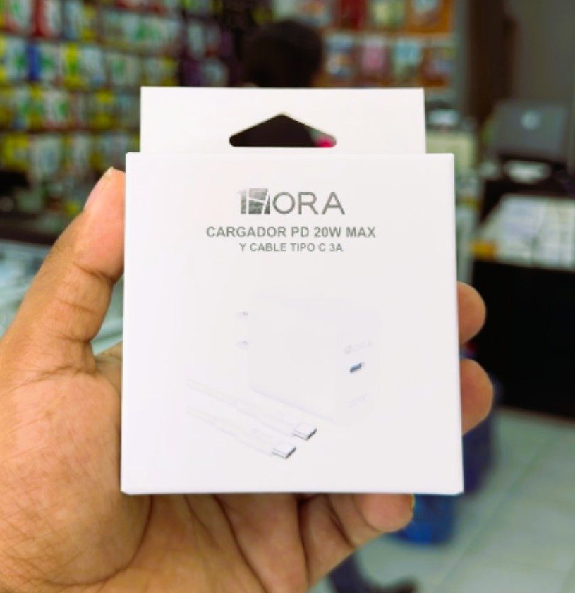 Cargador 1Hora color blanco Cargador PD 1Hora